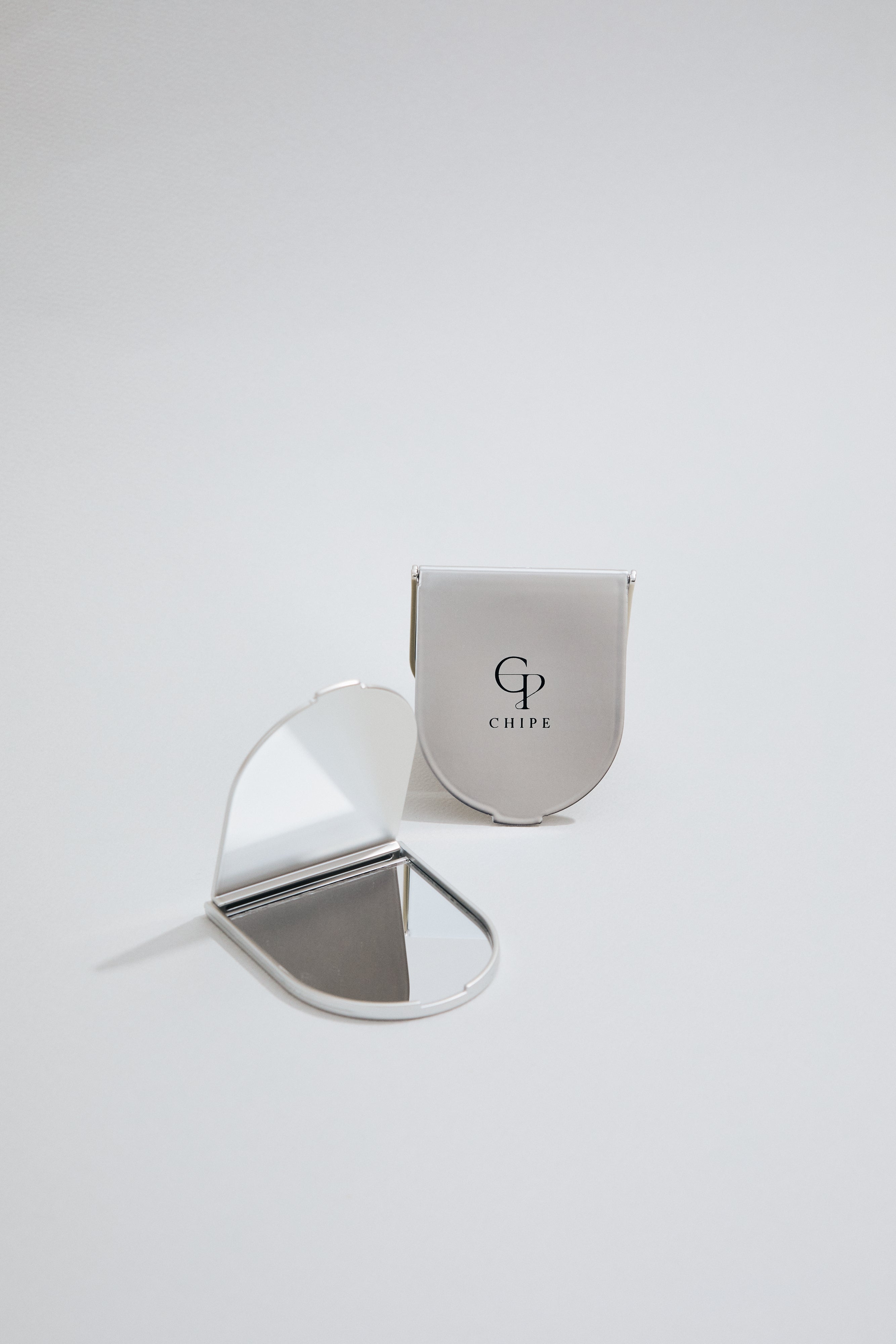 Foldable Hand Mirror 200ml