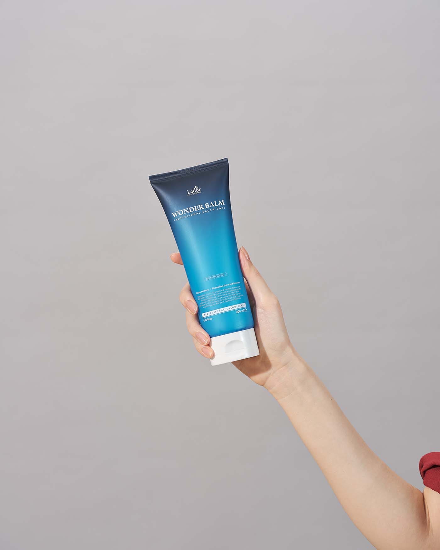 Lador Wonder Balm 200ml Moisturizing Hair Treatment Conditioner with Silk Protein