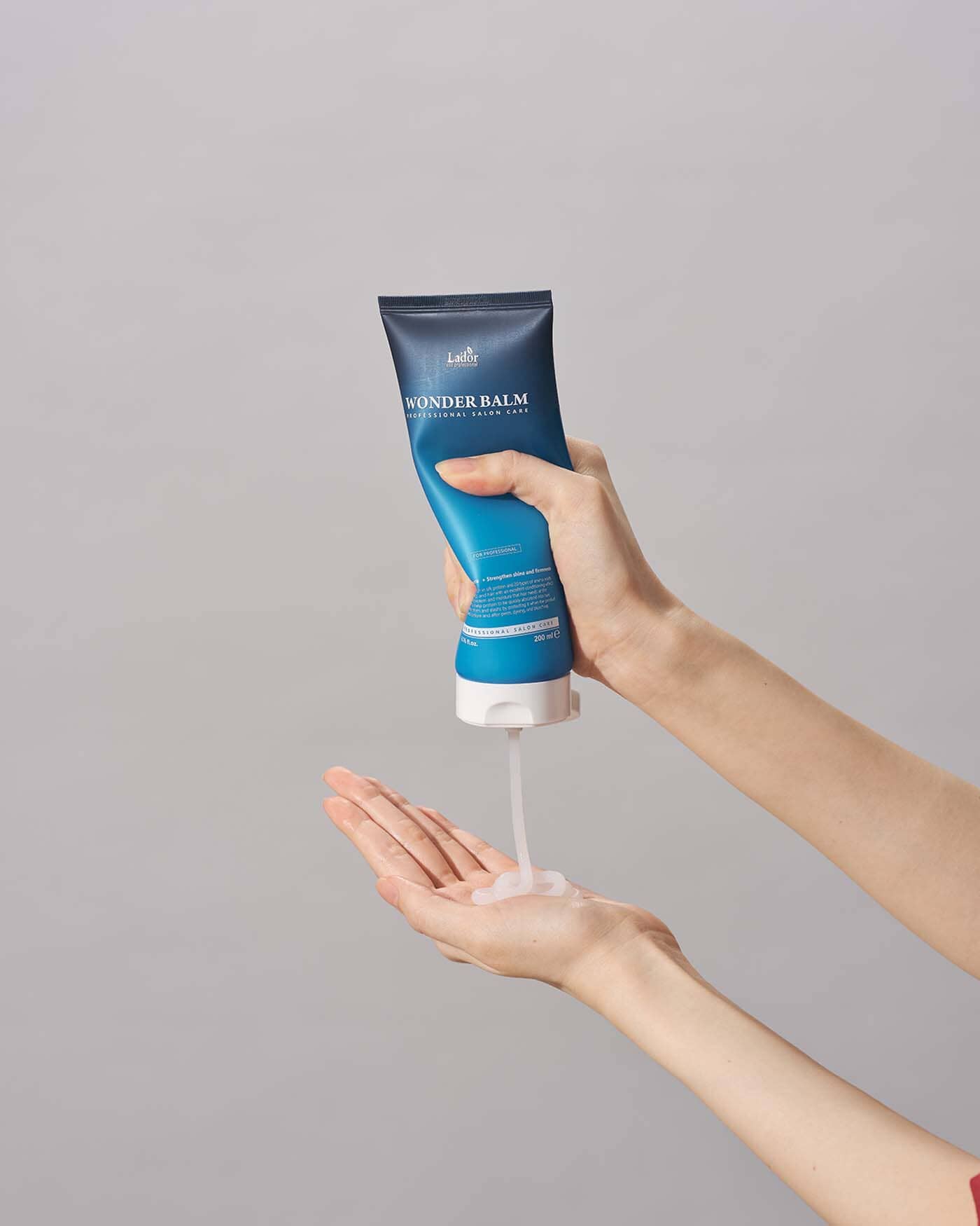 Lador Wonder Balm 200ml Moisturizing Hair Treatment Conditioner with Silk Protein